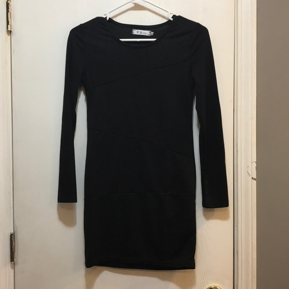 Black long sleeve mini dress, medium.